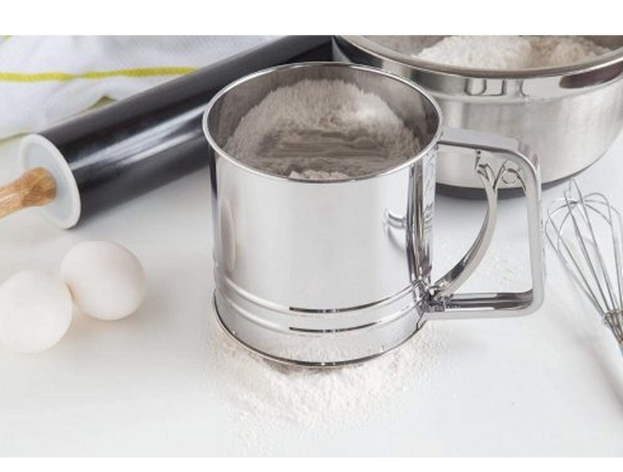 STAINLESS STEEL FLOUR SIFTER 033348 MEDIUM SIZE